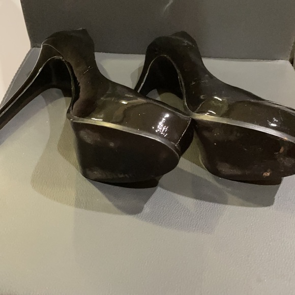 Black Patent Le Victoire Pumps 9.5 - Picture 5 of 7